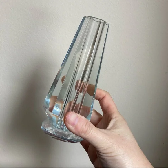 Vintage Clear Crystal Glass Decorative Vase Flower Bud Vase - Home Accents - Picture 4 of 9